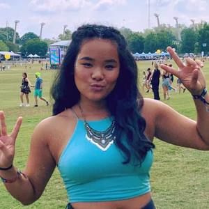 Meet your Posher, Korie